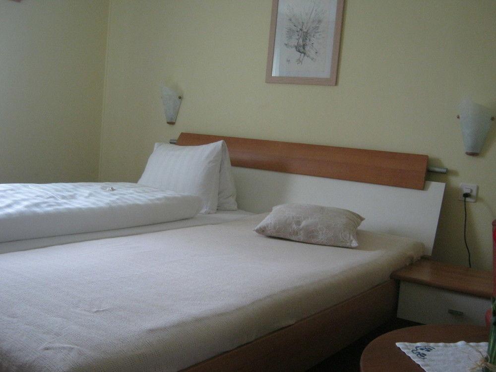 Hotel Garni Ursalina Bad Ragaz Bagian luar foto
